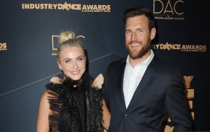 Julianne Hough Ditches Wedding Ring Amid Reports of Marital Issues With Brooks Laich