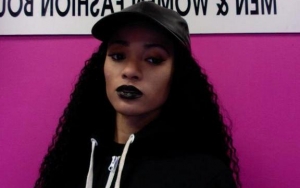 R. Kelly's GF Joycelyn Charged With Battery Following Fight With Singer's Other GF Azriel
