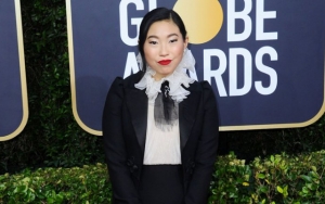 Awkwafina Implants Jokes Into New York City's Subway Announcements