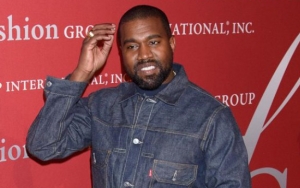 Kanye West Stops His Lamborghini to Give Homeless Veteran Money