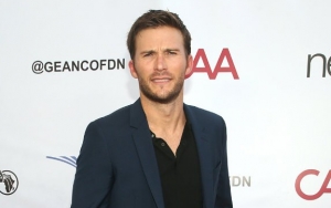 Scott Eastwood Caught Trying to Tear Down Protesters' Signs in California