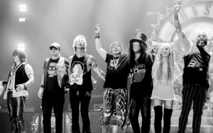 Slash Attributed Music Industry Changes to Uncertainty Over New Guns N' Roses Album