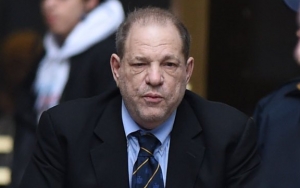 Harvey Weinstein's Accuser Breaks Down in Court While Recalling Sexual Assault