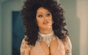 Pete Davidson Transforms Into The Queen on 'SNL'