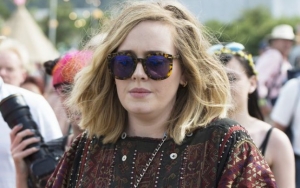 Adele Flaunts Her Hourglass Figure in Leopard Dress at Oscars After-Party