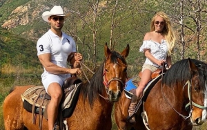 Britney Spears Goes Horseback Riding With Boyfriend for Valentine's Day