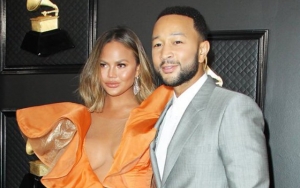 Chrissy Teigen Reveals How She and John Legend Keep Direct Communication When He's Onstage