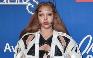 Erykah Badu's Vagina-Smelled Fragrance Sold Out in Hours