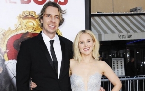 Dax Shepard Accidentally Sent Kristen Bell's Mom Eggplant Emojis