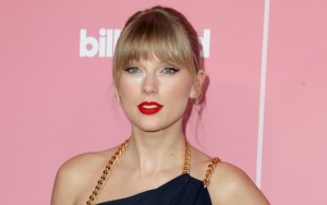 Taylor Swift Urges Fans to 'Make Social Sacrifices' to Stop the Spread of Coronavirus