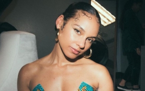 Alicia Keys Offers to Send Personal Voice Notes to Fans After Delaying Album and Tour
