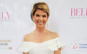 Lori Loughlin Demands That Judge Drop College Admissions Scandal's Charges
