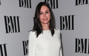 Courteney Cox Spills Real Reason Behind Decision to Binge-Watch 'Friends' Amid Coronavirus Crisis