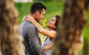 'Bachelor' Alum Ben Higgins Engaged to Girlfriend Jessica Clarke While Quarantining Together