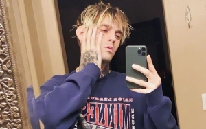 Aaron Carter Flaunts Single Status With Nude Selfie