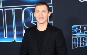 Tom Holland Helped by Beggar When He's Short of Money