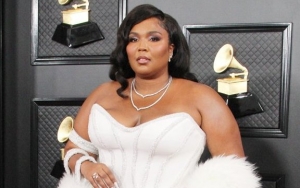Lizzo Fighting Makeup Addiction During Lockdown