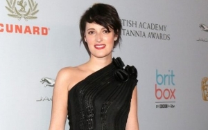 Phoebe Waller-Bridge Forgets Giant Penis Display Until Awkward Visit From Delivery Man