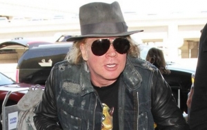 Axl Rose Cursing at Steve Mnuchin on Twitter 