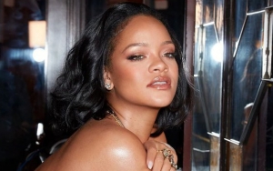 Rihanna Trolls Fans Asking Her About New Album