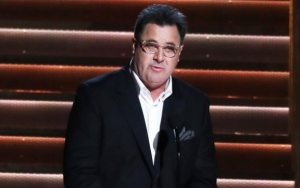 Vince Gill Mourns Death of Guitar Technician Benny Garcia