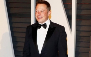 Elon Musk Might Have Angered Grimes' Mother With 'Red Pill' Tweet