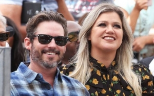 Kelly Clarkson Divorcing Husband After 7 Years of Marriage