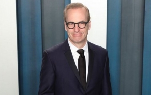 Bob Odenkirk Defends Blackface Sketch After Netflix Pulls His Show 