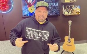 Garth Brooks Puts Second Acoustic Concert on Hold to Go Into Quarantine 