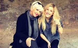 Ellie Goulding Says Her Feud With Mother Sends Her to Therapy