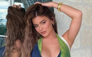 Kylie Jenner on Being Accused of Calling Herself 'Brown Skinned Girl': It's Photoshopped