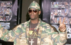 R. Kelly's Prison Attacker Claims 'the Government Made' Him Do It
