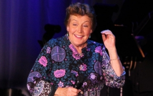 Helen Reddy's Granddaughter Praised for Delivering Pivotal Song in Biopic