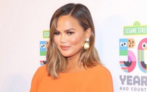 Pregnant Chrissy Teigen Ordered by Doctor to Stay in Bed for Two Weeks