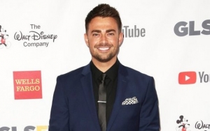 Jonathan Bennett Explains Why 'Mean Girls' Reunion Was So 'Awkward'