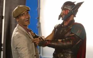 Chris Hemsworth Shares Pic From Snoozy 'Thor: Love and Thunder' Script Meeting