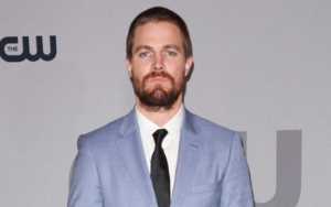 Stephen Amell Losing 15 lbs. From Battle With COVID-19