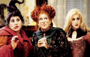 Bette Midler Feels No Time Had Passed When Reuniting With 'Hocus Pocus' Co-Stars