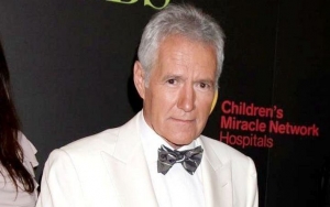 'Jeopardy!' Host Alex Trebek Dies of Cancer