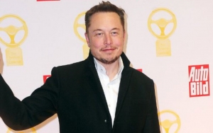 Elon Musk Slammed for Calling 'Bogus' on Mixed COVID-19 Test Results