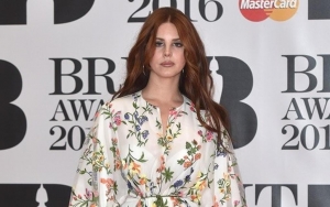 Lana Del Rey Defends Wearing Mesh Mask Following Criticisms