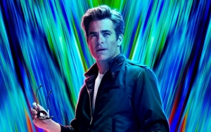 Chris Pine Gets Into Details Why He Thinks Fanny Pack Should Be Trendy Again