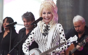 Dolly Parton Rescued Child Actor From Oncoming Vehicle on Set of Christmas Movie