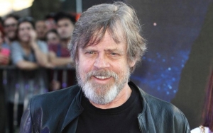 Mark Hamill Praises Disney for Keeping 'The Mandalorian' Plot Twist Secret for Finale 