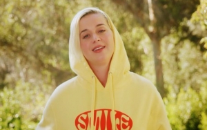 Katy Perry Shows Off 'Mama' Status With a Hat in Rare Outing