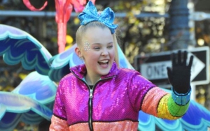 JoJo Siwa Showered With Support After Seemingly Coming Out Using 'Best Gay Cousin' T-Shirt