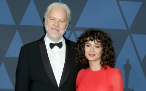 Tim Robbins Surprises With Divorce Filing Against 'Secret Wife' Gratiela Brancusi