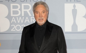 Tom Jones Jokes About Being 'Bulletproof' After Getting Two Doses of Covid-19 Vaccine