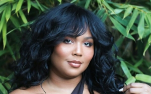 Video: Lizzo Talks to Her Belly as She Practices Self-Love