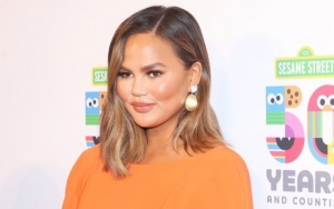 Chrissy Teigen Opens Up About Getting 'Painful' Endometriosis Surgery in Cheeky Post